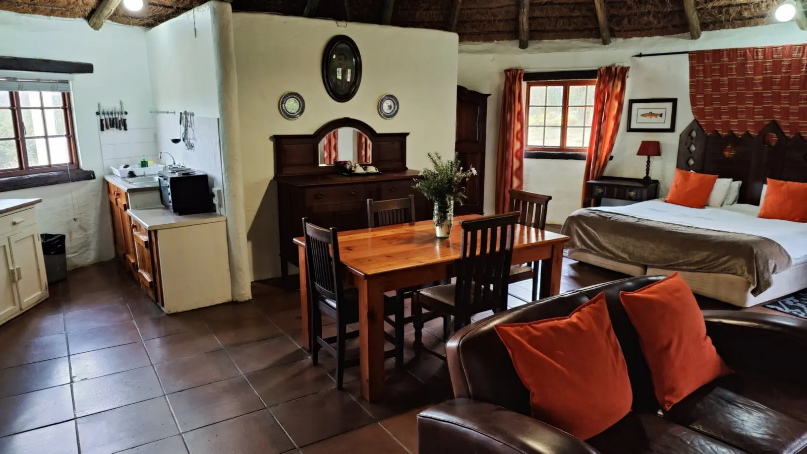 Lavender Thatched Rondavel view 4